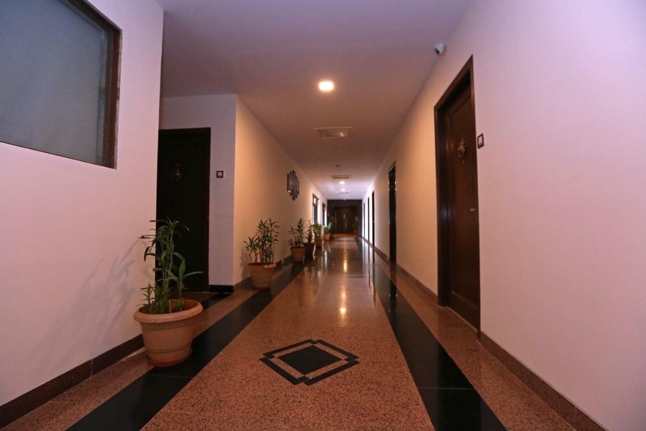 Hotel Shantidoot, Dadar Malad ภายนอก รูปภาพ